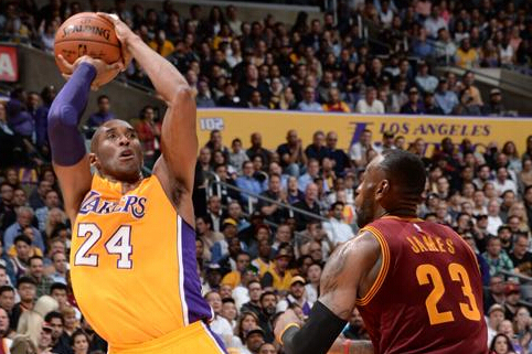 【视频】科比&詹姆斯最后一会 此生注定无缘总决赛对决