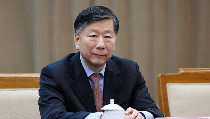 银监会主席尚福林点名“e租宝”违法