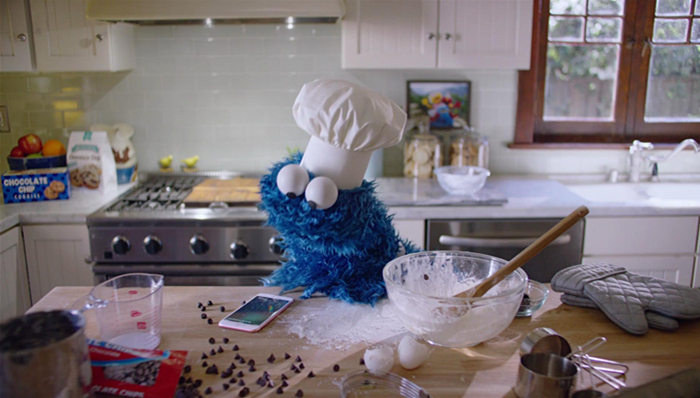 众多明星站台也拯救不了iPhone 6S的业绩 那就换个卡通形象试试？