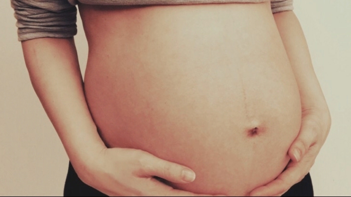 夜观星象|伊能靜、汤唯拍大肚照 徐若瑄晒小V宝