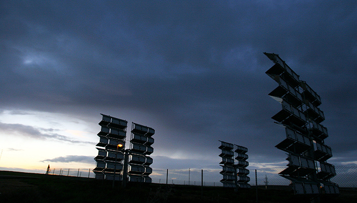 供应过剩与“双反”压力并行,中国光伏公司海外扩张不容易