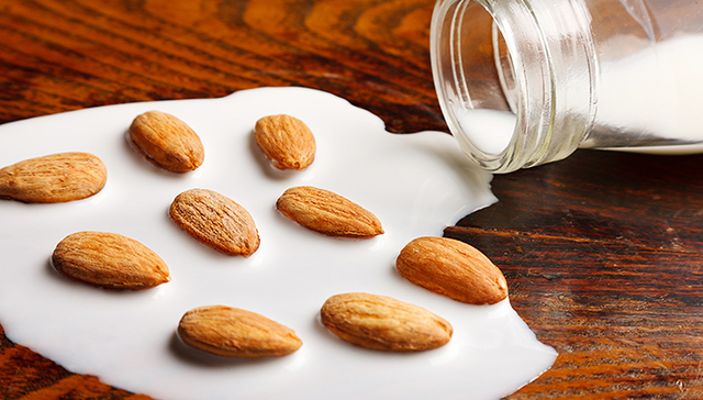 王老吉与大寨核桃乳合作