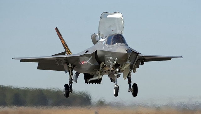 美军决定让还在试用期的F-35延迟退休六年