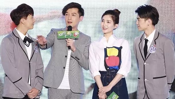 【腾讯娱乐】旧爱同台！胡歌大方感慨