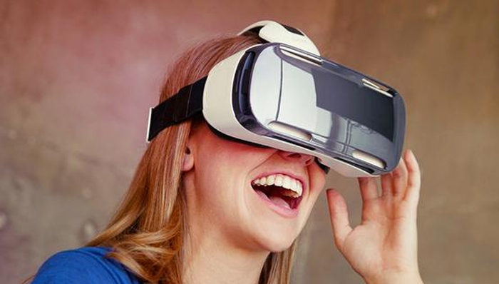 【腾讯科技】VR概念骗融资大行其道 头盔企业超70%已倒闭