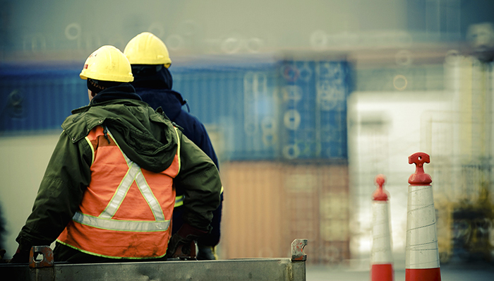 美国货运码头要用机器人干活