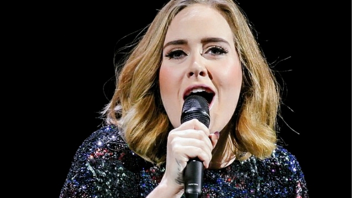 阿黛尔确认自己将亮相格拉斯顿伯里音乐节 或变装成碧昂斯