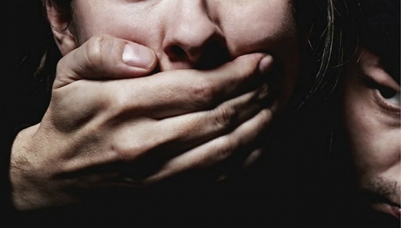 夜观星象|愤怒！女网友酒店遇袭引众星声讨  致歉！日本劈腿作家庆生会上对外谢罪