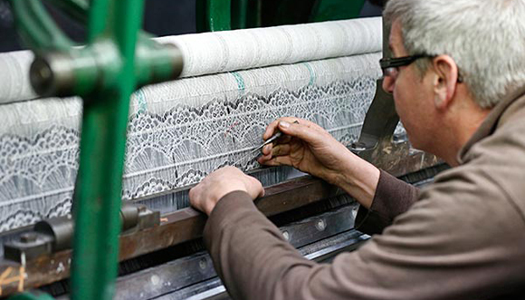 永盛纺织公司收购维多利亚的秘密的蕾丝供应商