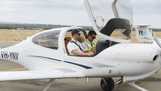 55周地狱式训练之后 从阿德莱德起飞