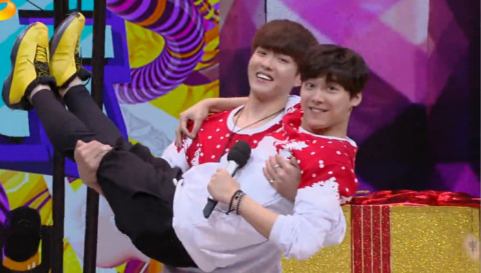 “60亿科蜜”羡慕嫉妒恨 李易峰现场解说科比退役之战