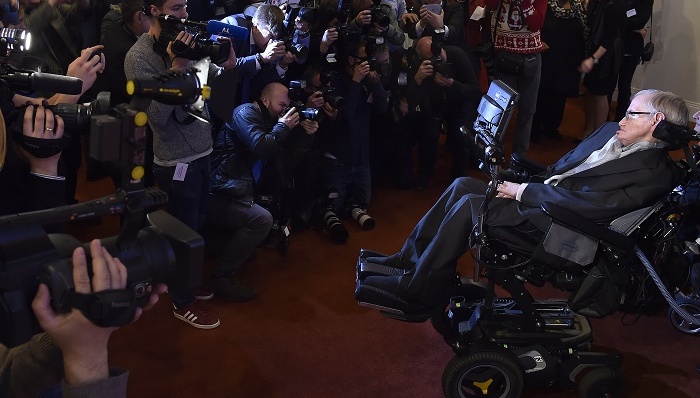 马克•扎克伯格,霍金,太空探索