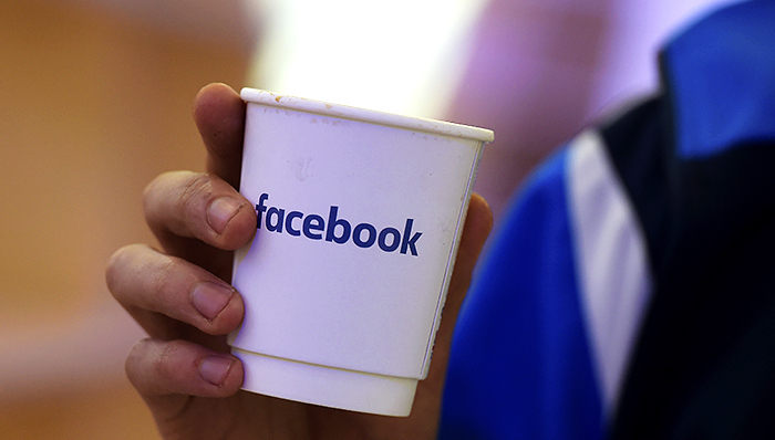 Facebook视频直播服务