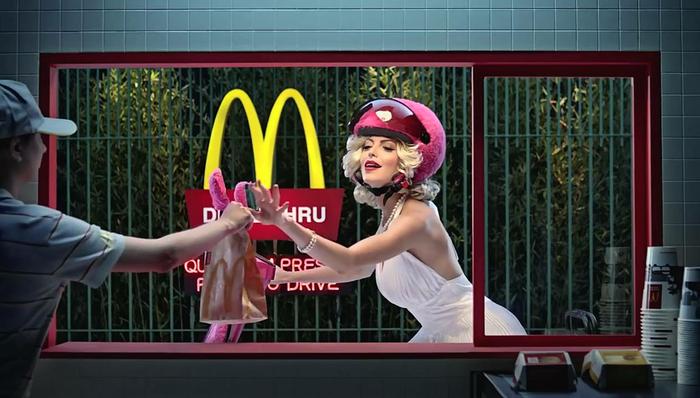 麦当劳,创意营销,汽车餐厅