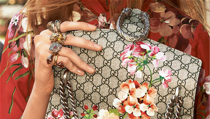 听说LOGO包又火回来了 它是如何重夺顾客欢心的？