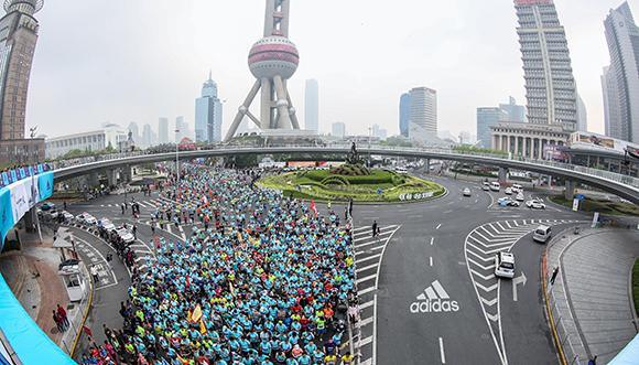 马拉松赛一天数场 体育品牌都想分点好处