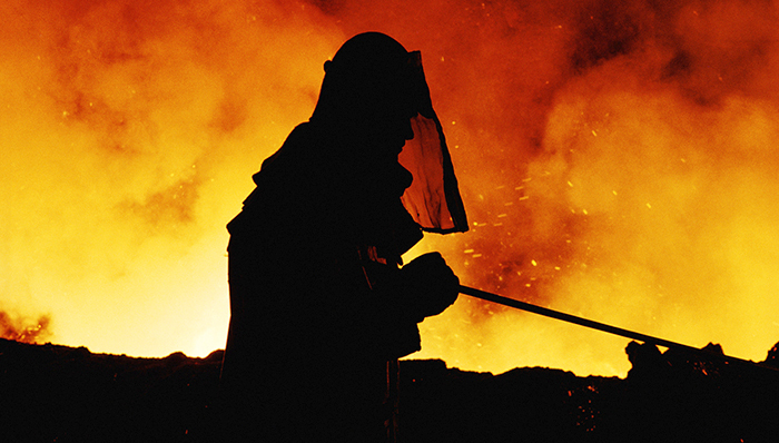 钢铁业衰落时代的双城记