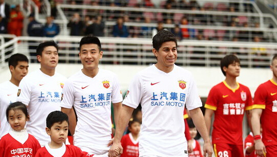 中超第6轮:上港外援发威重回三甲 亚冠出局广州恒大专注联赛升至榜首