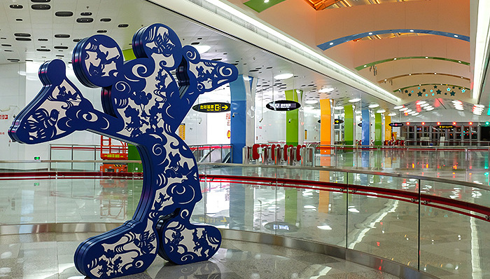 上海迪士尼地铁站试运营