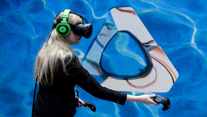 HTC全力押注VR
