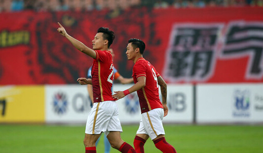 亚冠小组赛收官：全替补出战上港客负水原 郜林再破门恒大击败悉尼