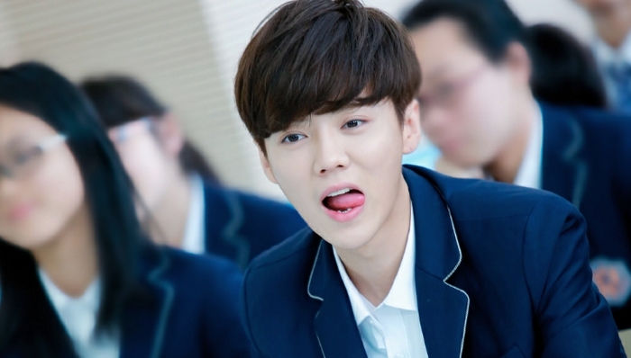 夜观星象|鹿晗台湾非法打工系乌龙 包贝尔为婚礼风波再道歉