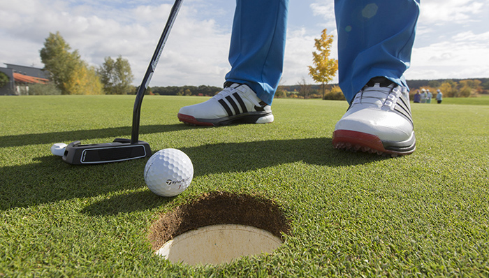 第一季度财报,阿迪达斯,Adams