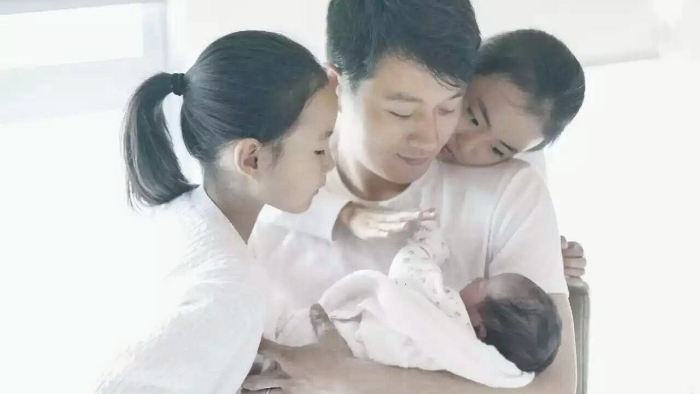 夜观星象|佟大为三度当爹 任贤齐为女儿庆生