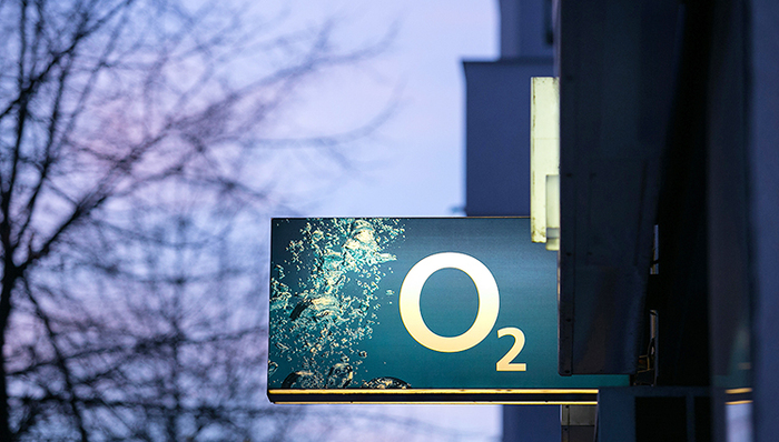欧盟否决长和收购O2的交易