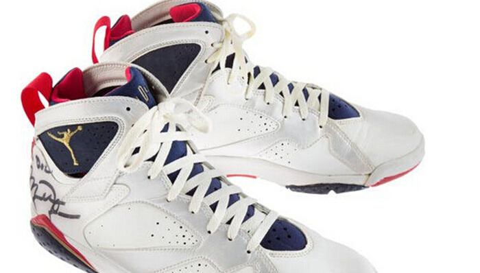 史上最强“梦之队”纪念品拍卖 乔丹球鞋最抢手总价或超20万美元