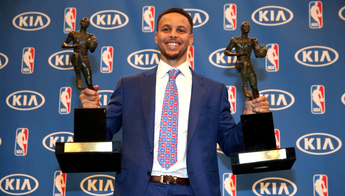 【每日体坛金句】库里全票当选MVP 印尼1300万年薪聘穆帅