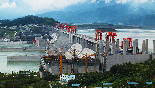 全球最大升船机在三峡试运行