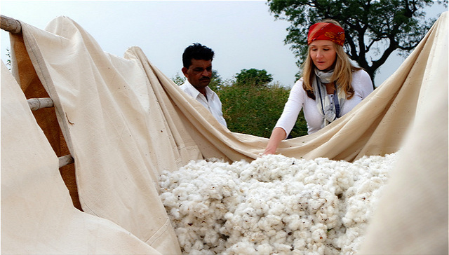 一个快时尚品牌跑去印度拍了部讲述有机棉的纪录片