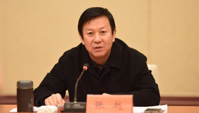 张越,武警,抓捕,持枪