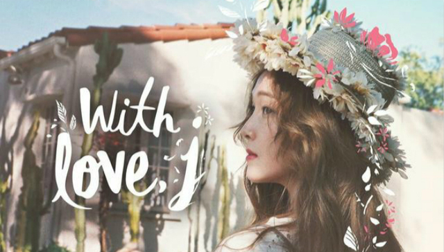 少时前成员Jessica采访：离开SM像毕业 承认相恋三年男友