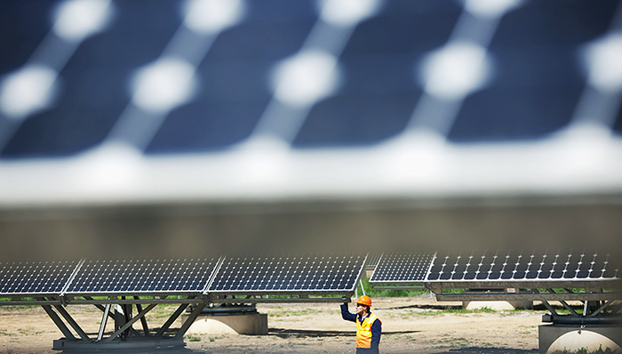 万浦集团在中国买太阳能电站