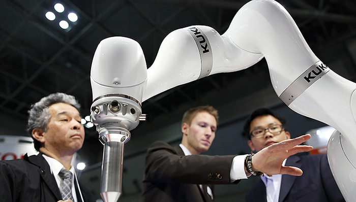 美的292亿买下库卡