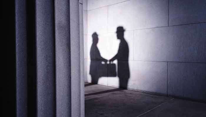 人大代表,聚众赌博，魏满意