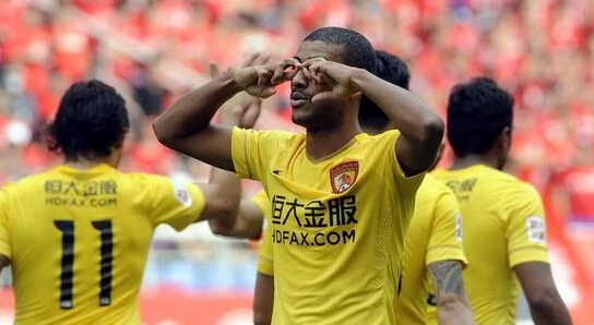中超第10轮：江苏苏宁遇赛季首败 山东鲁能战平连续5轮不胜
