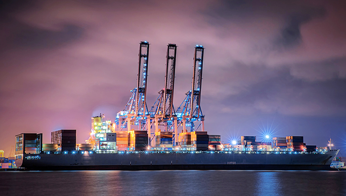 中国远洋和中海集运的高管们还大幅加了薪