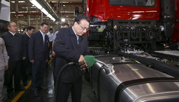 李克强,东风汽车,供给侧改革,加油