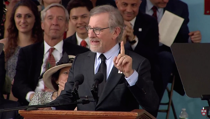 【毕业演讲】斯蒂芬·斯皮尔伯格：倾听你内心的低语