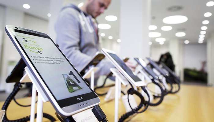 HTC,雅虎,,,旗舰手机,饥饿营销,谷歌,支付宝,Jollify,Uber,PlayStation