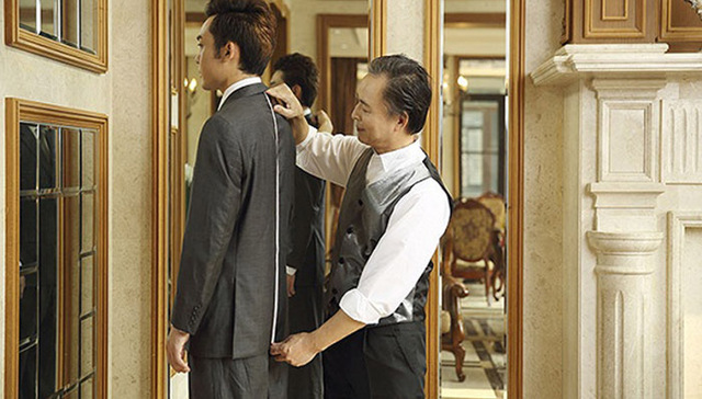 摩根大通要穿得更休闲些