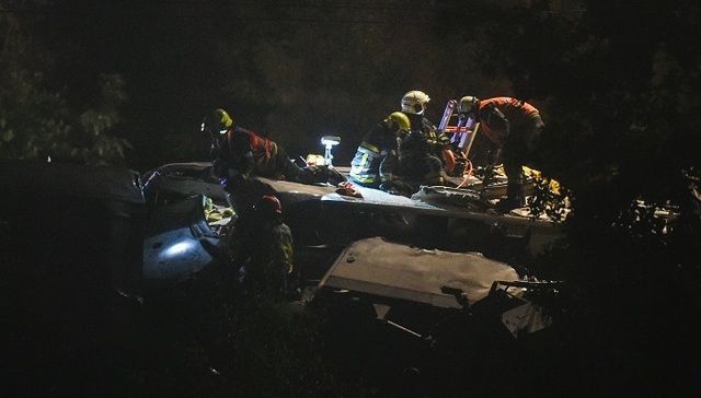 罢工风波刚过 比利时铁路客货列车相撞致3死40伤