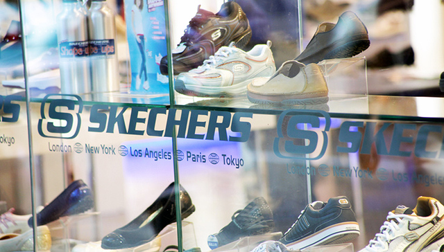 为什么这家非专业运动品牌成了美国第二大运动鞋品牌？