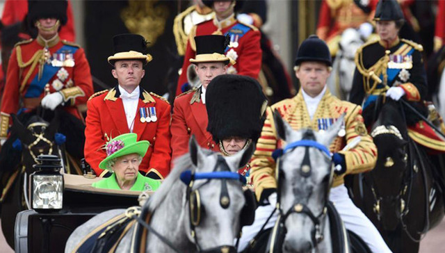 伊丽莎白二世,南海问题,钓鱼岛,地缘政治,洪素珠