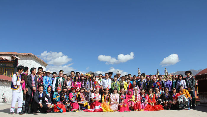 共同体意识,安南人,治国,56个民族,中华人民共和国宪法,80后,中华苏维埃共和国宪法大纲,总书记