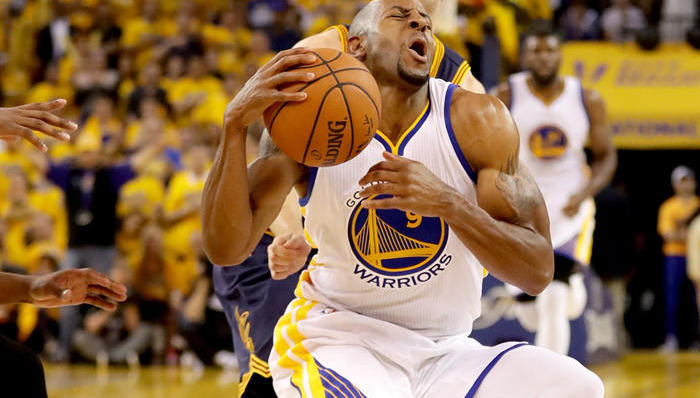 受伤风险很高 但为什么有些运动员不穿下身防护装备？