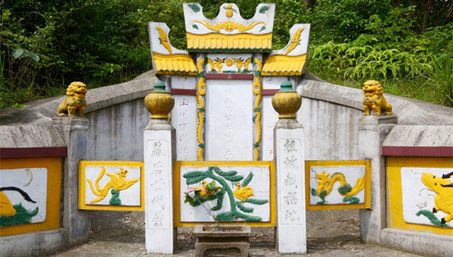 死亡,回家,婴儿,双性,食堂,公款吃喝,擦玻璃,砸死,女孩